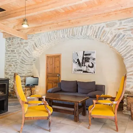 Grange Renovee Aux Portes Du Parc Des Cevennes Holiday home Mont Lozere et Goulet